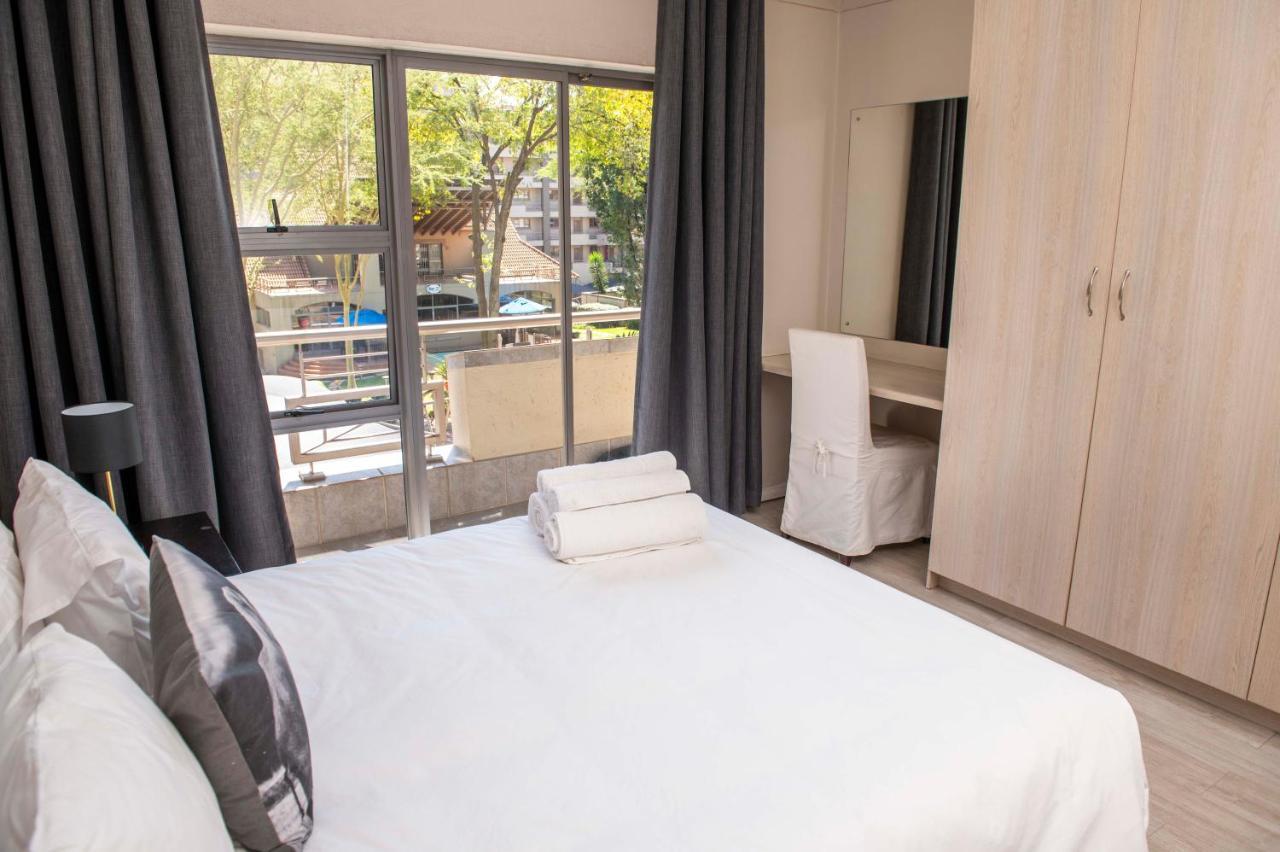 Grayston Exec Apartments Йоганнесбурґ Екстер'єр фото