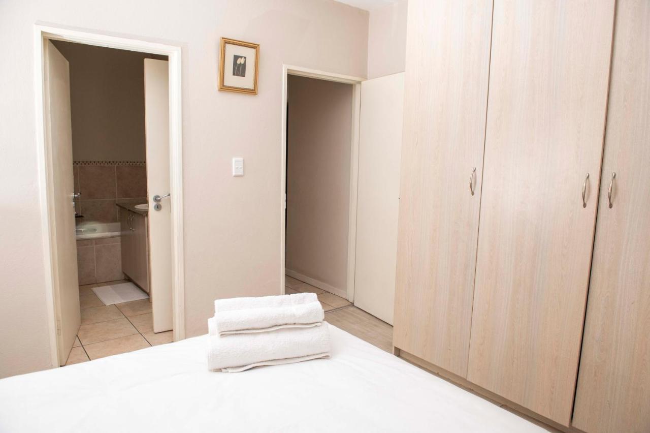 Grayston Exec Apartments Йоганнесбурґ Екстер'єр фото