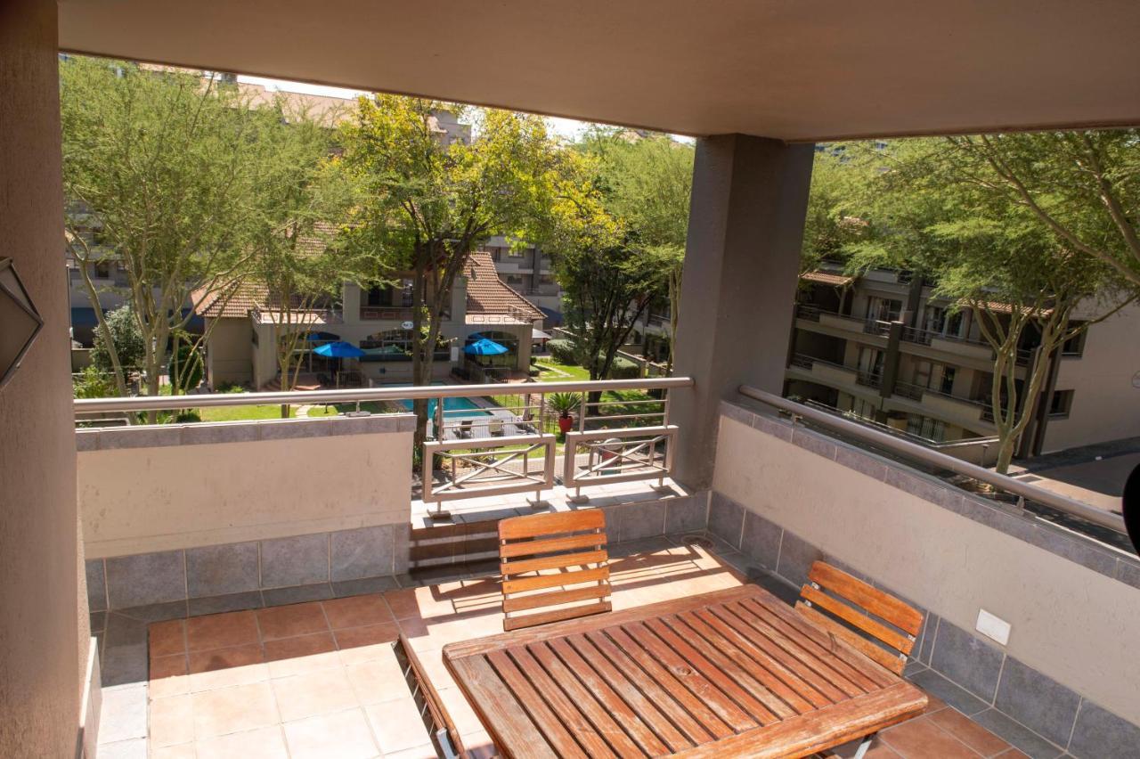 Grayston Exec Apartments Йоганнесбурґ Екстер'єр фото