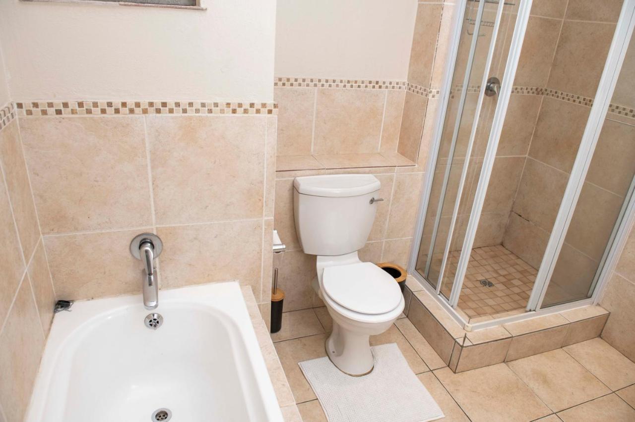 Grayston Exec Apartments Йоганнесбурґ Екстер'єр фото